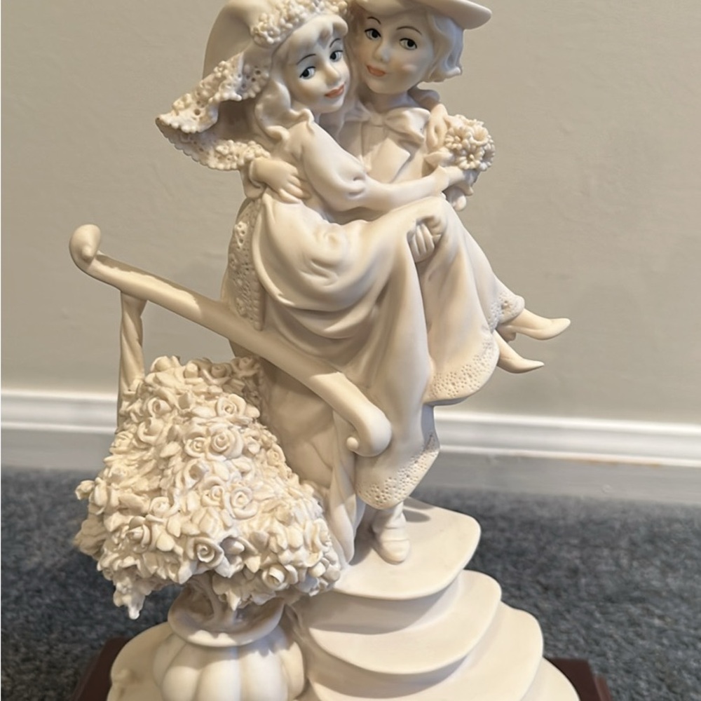 Cream Sculpture Romantic Art Piece